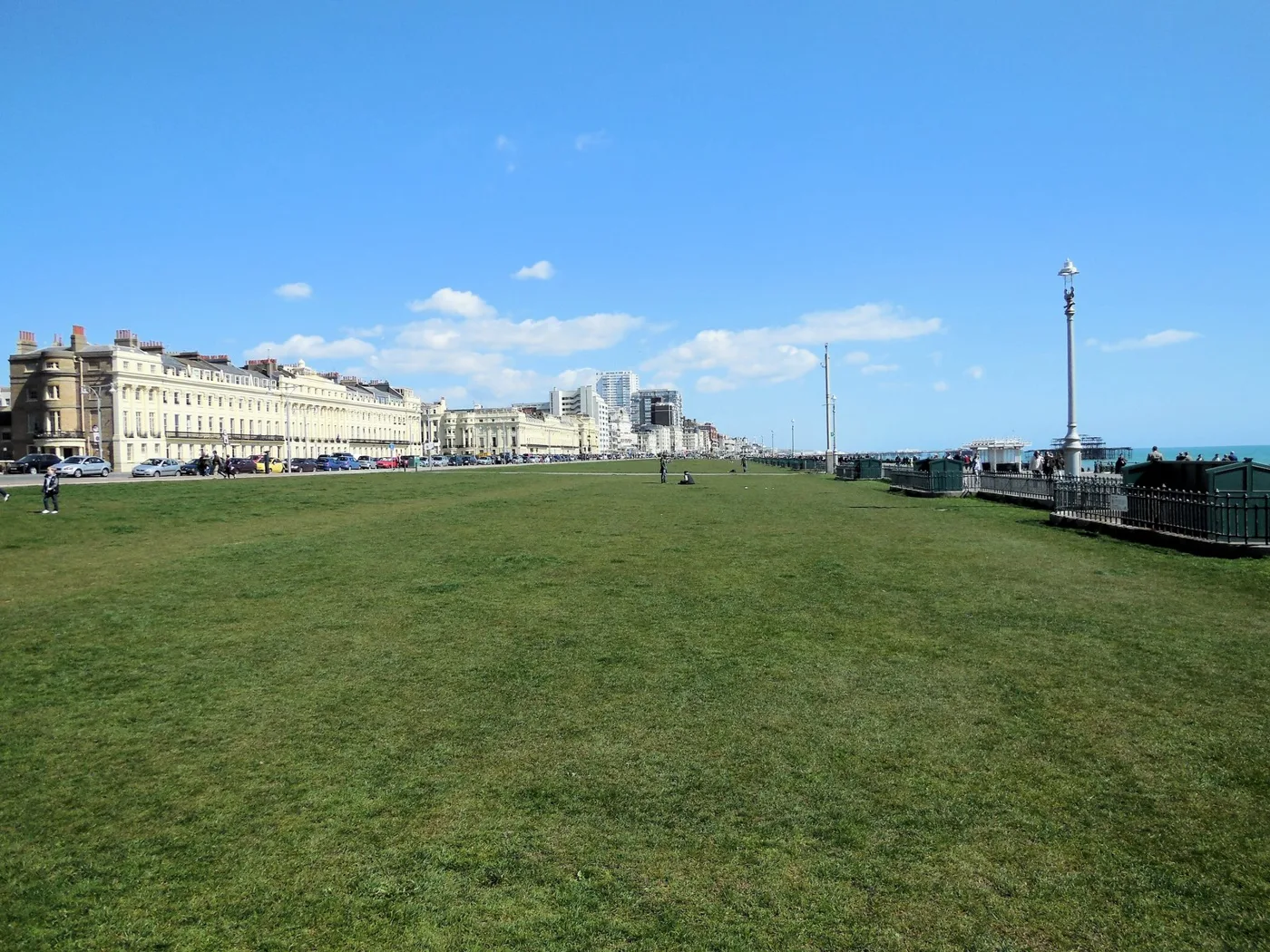 Brunswick Lawns, Hove, with Kingsway and its parked cars on the left and the promenade on the right. The stretch is inside Phase 3 of the proposed scheme.
